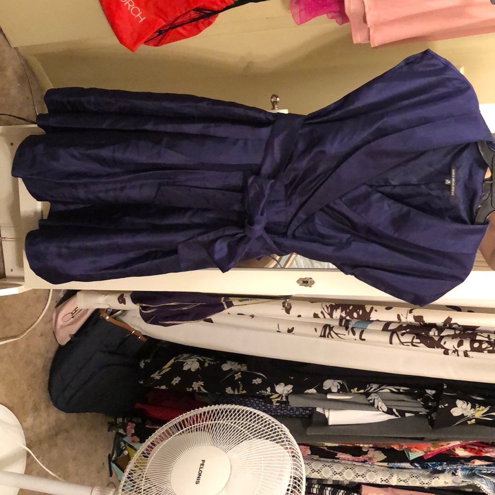 Dress - Picture 3 of 4
